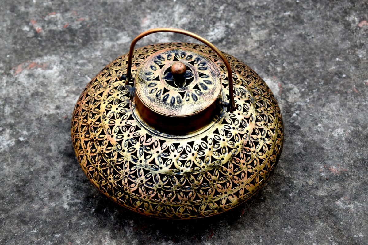 Lantern, Candle Holder, Multi Colored Lantern, Candle Holder, Tlight Holder, Traditional Lantern, House2home, h2h , Hanging Lantern, Moroccan, hanging Lantern, Dhuni, Dhegchi