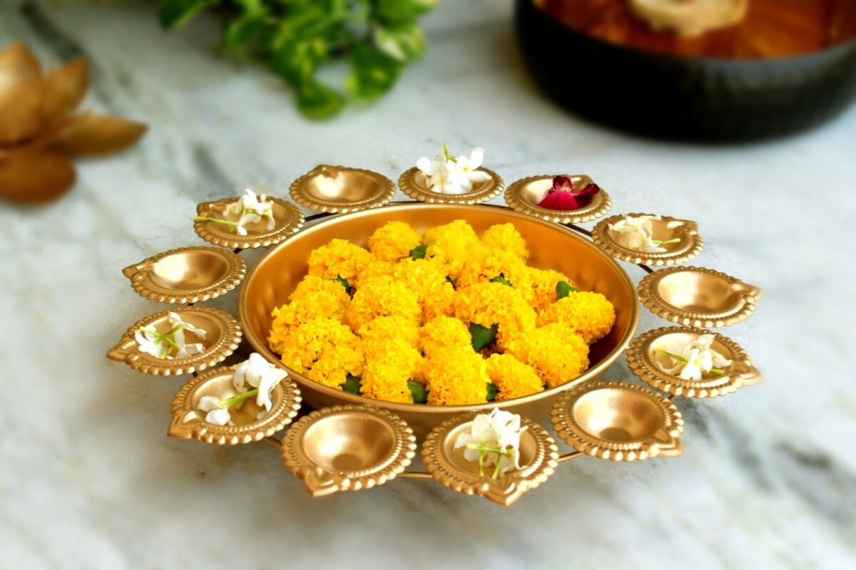 Shadow Candle Holder, Tlight Holder Set, Candle Holder Set, House2home, h2h, Modern Candle Holder, Modern Lantern, Shadow diya, Table Decor, Abstract, Tree Shadow Diya, Diwali Décor, Gift, Return Gift, Lotus Flower, Lotus Candle Holder, Lotus Shadow Diya, Home Decor, Diwali Gift, Diwali Decor, house2home, h2h, Gold Lotus