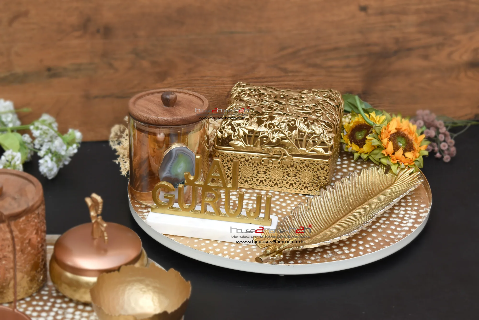Palladium Hamper Gift Box with lid 8.5 inch Matte gold 4 Palladium Hamper Gift Box with lid 8.5 inch Matte gold - Image 2