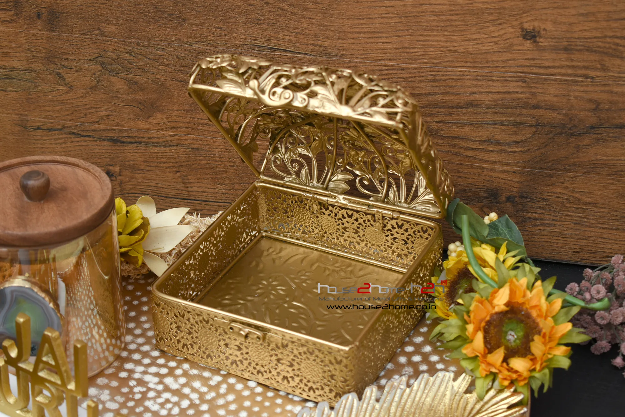 Palladium Hamper Gift Box with lid 8.5 inch Matte gold 5 Palladium Hamper Gift Box with lid 8.5 inch Matte gold - Image 3