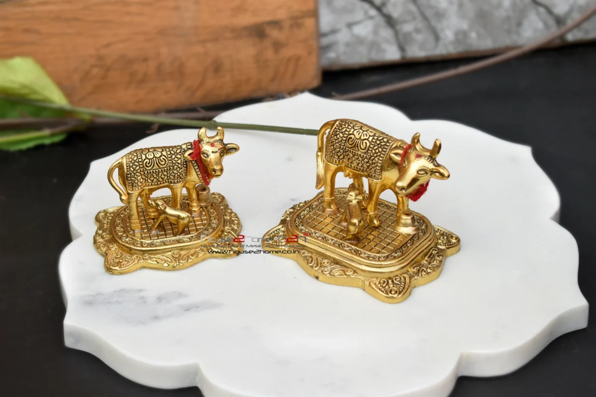 Premium German silver Kamdhenu figurine, a sophisticated corporate gift reflecting cultural value and good fortune.