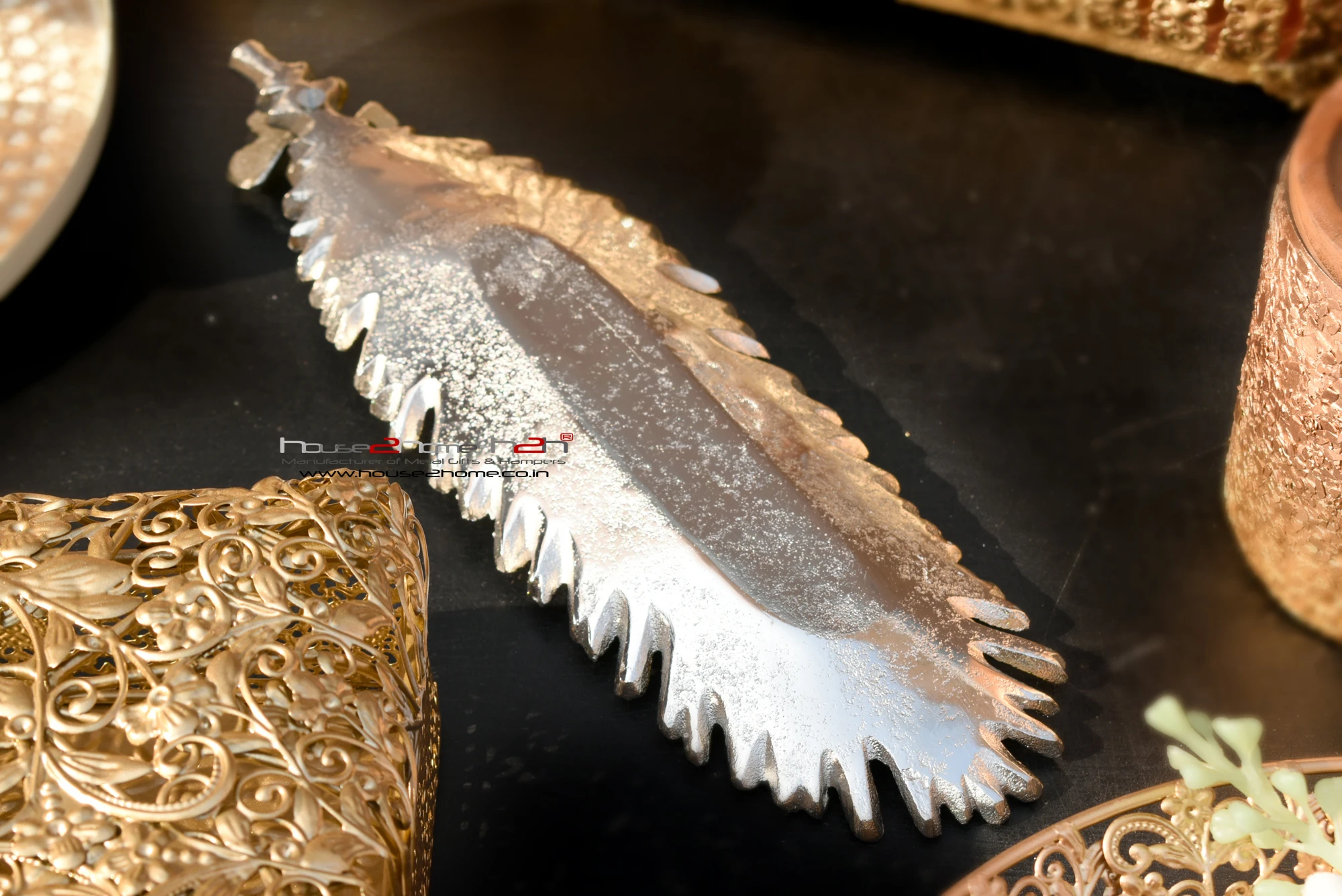 Palm Leaf Metal Platter 12x.01 inch - Fusion Silver gold - Image 6
