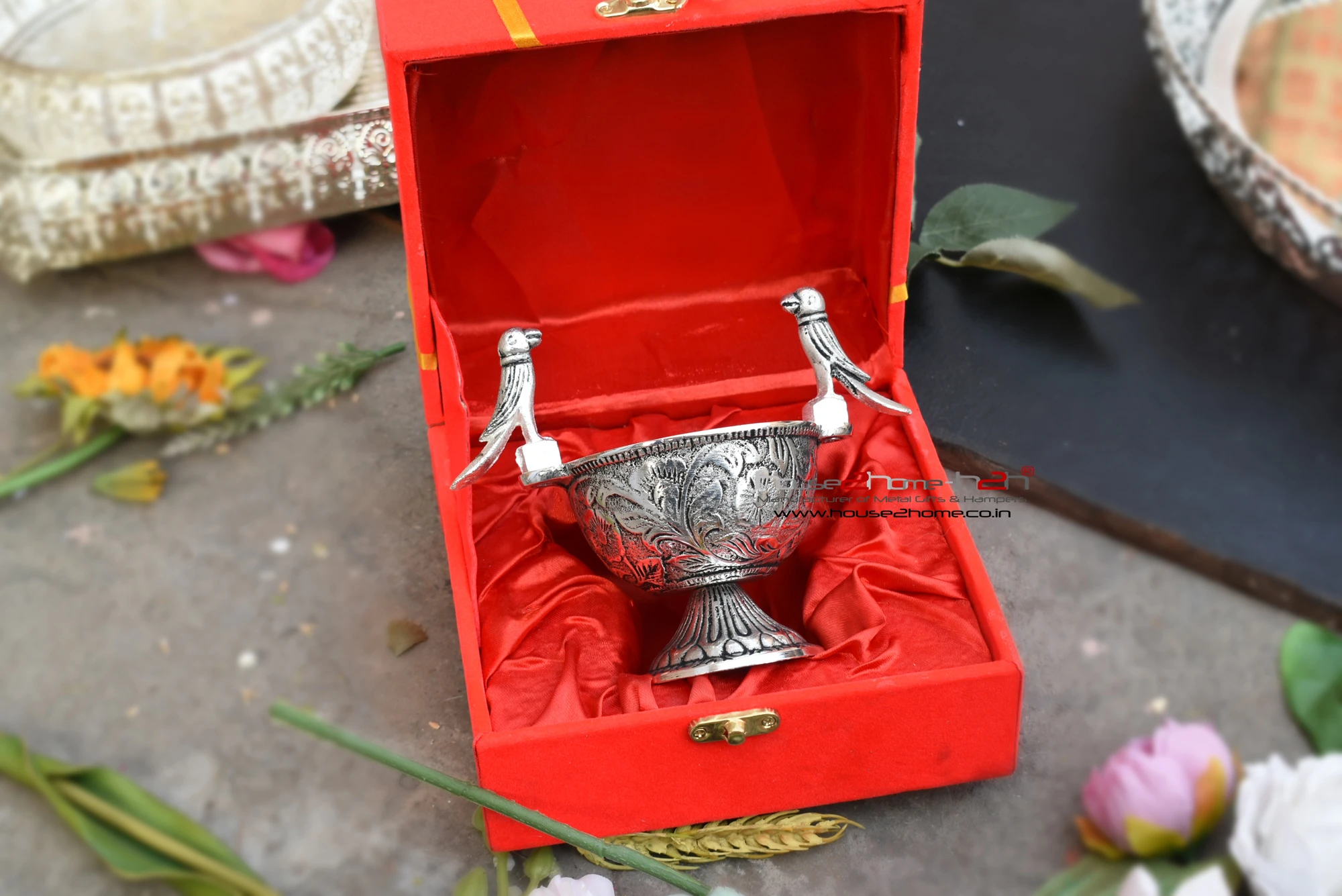 Traditional German silver bowl, a perfect return gift for shaadi ceremonies and wedding trousseau collections.