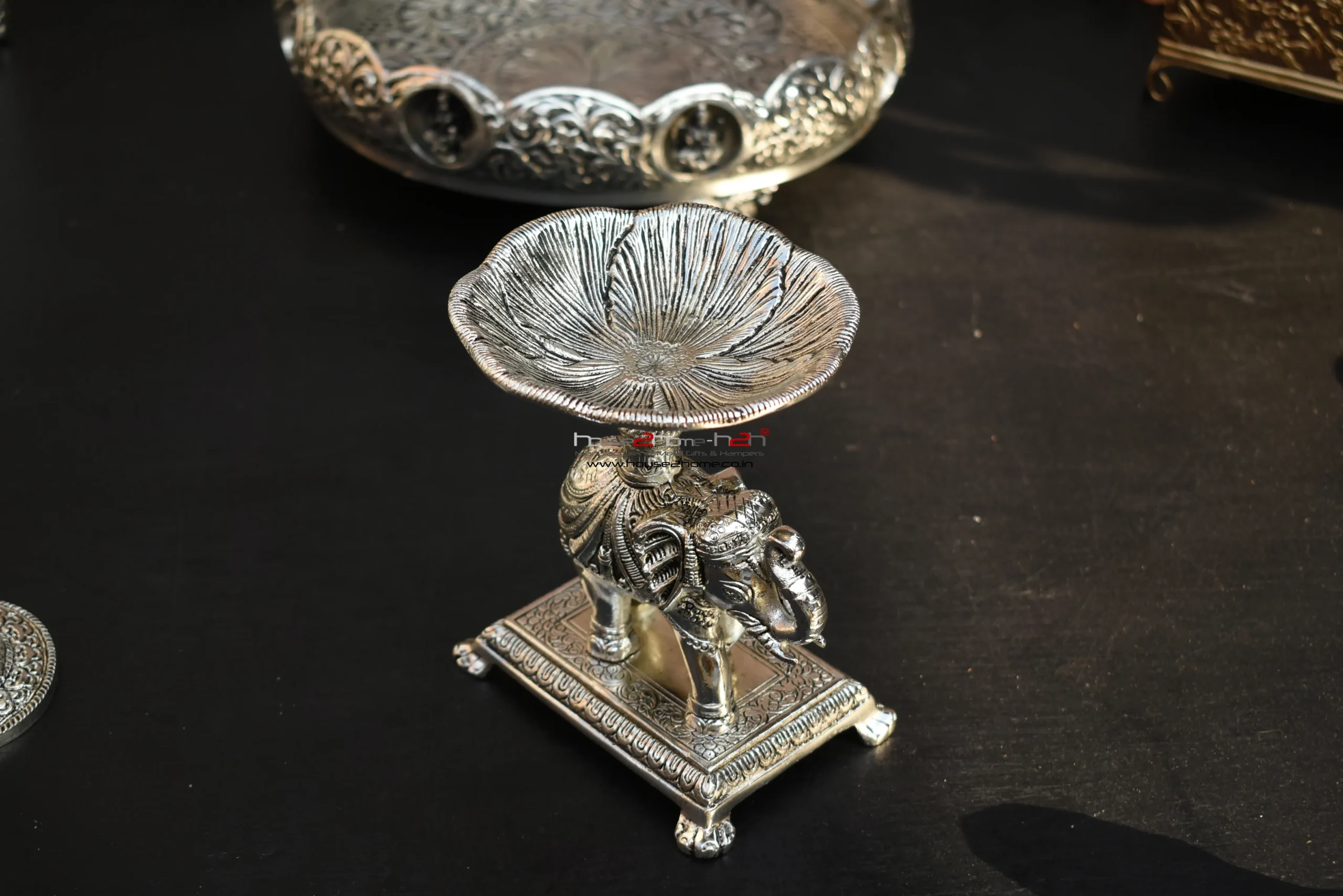 Corporate gift with custom logo option, built for bulk orders by house2home, useful for weddings, housewarmings and business milestones. Choose brass, aluminium or mixed metal handicraft from Moradabad.