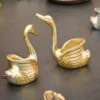 Housewarming gift in aluminium handicraft from house2home, lightweight and practical for new homeowners and office relocations. Made in Moradabad with a modern finish. Bulk orders for retailers and planners.