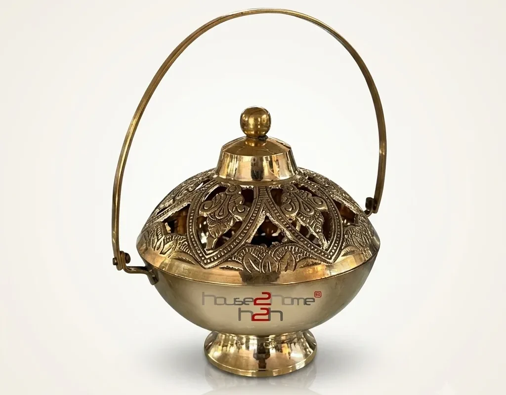 This beautiful brass piece is a symbolic choice for Griha Pravesh housewarming and religious pooja ceremony gifts.