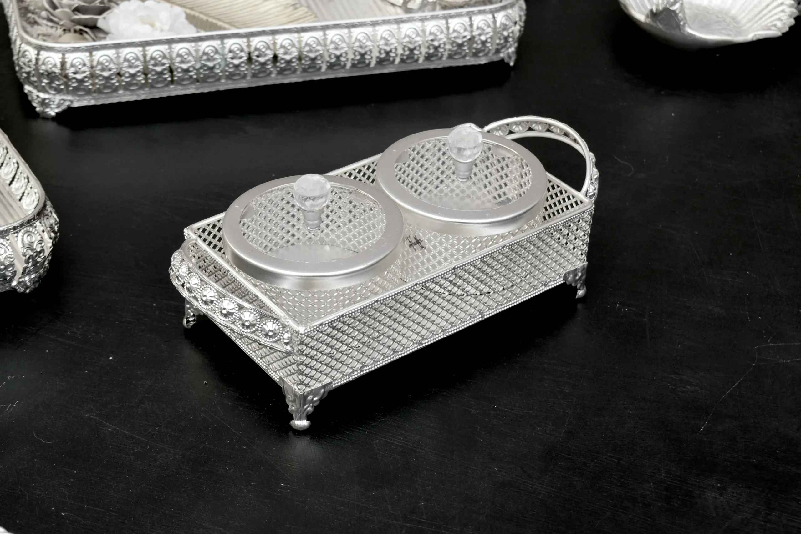 Silver mesh dual jar tray set designed as an elegant wedding return gift for shaadi celebration guests.
