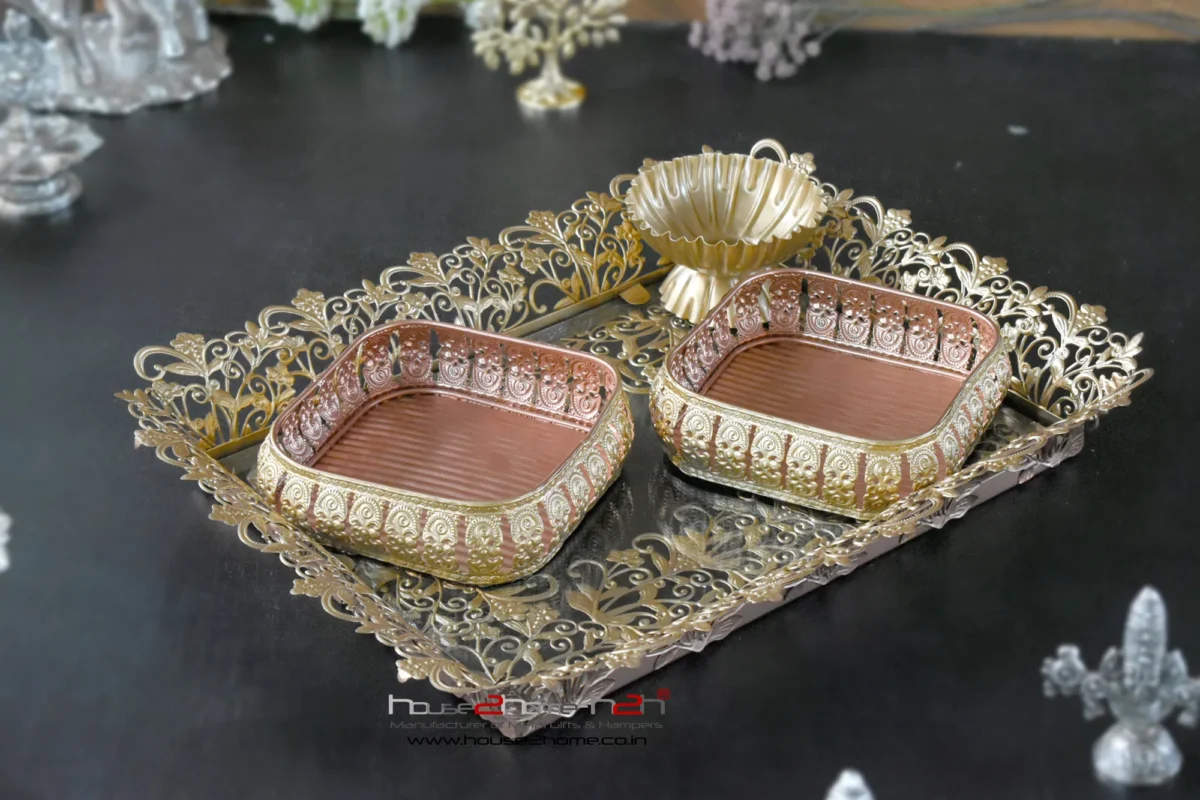 Alternative view of Palladium Mirror Rectangle Tray -18"x15" inch Gold