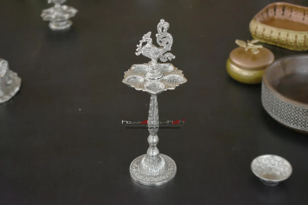 Traditional Indian brass handicraft gift, handmade in Moradabad, ideal for Diwali gifts, festive gift hampers, and business gifting. A durable metal handicraft item from house2home with an elegant polished finish for homes and offices.