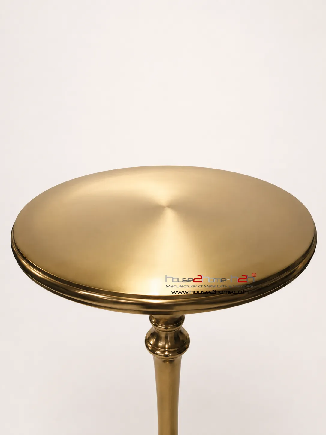 Golden Table -18x18x25 inches / Finish Gold, Material Aluminum - Image 4
