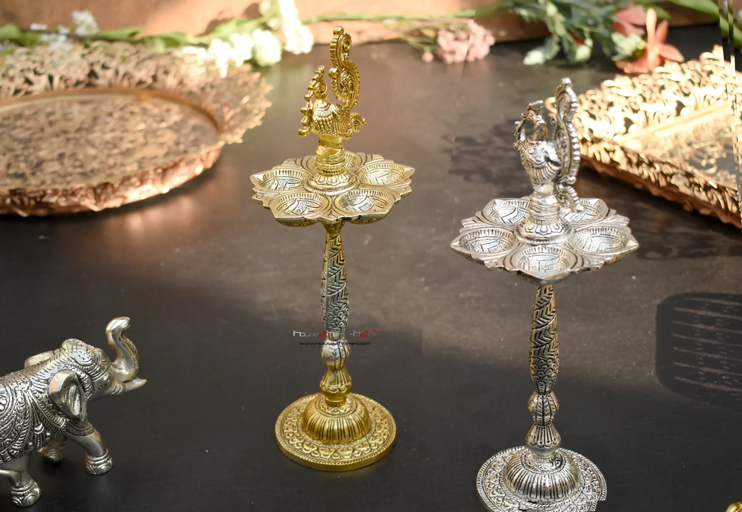 Wedding return gift in metal handicraft from house2home, made for couples to share with guests. Crafted by Moradabad artisans, compact and polished. Large bulk orders supported for wedding planners.