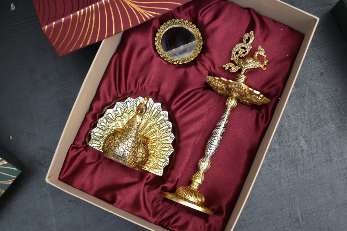 Alternative view of Peacock Candle Holder & T-light Holder & Decorative Peacock / Corporate Gift Hamper Box