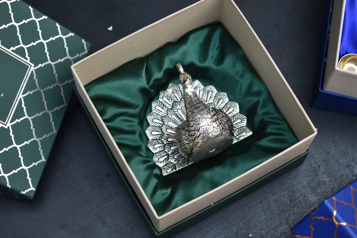 corporate gift hamper for business gifting by house2home