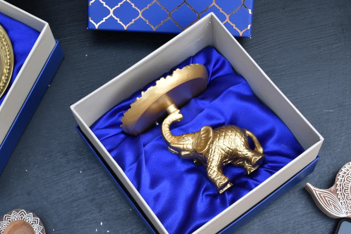 Handicraft gift set for wedding and festive gifting