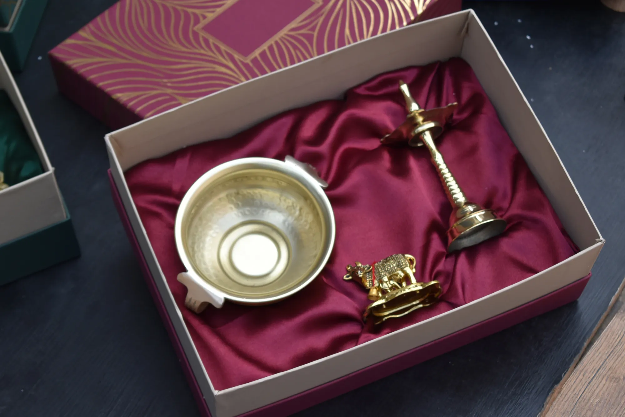 Brass Urli & Brass Vailakku Samai Brass Lamp & Kaamdenu Cow / Corporate Gift Hamper Box - Image 7
